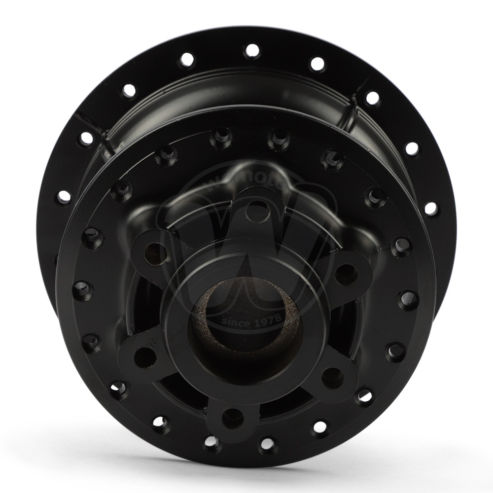 0YW9326_ad7716 three.jpg